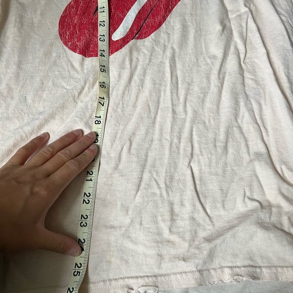 Urban Outfitters Rolling Stones Size XL Distressed T - Picture 6 of 9